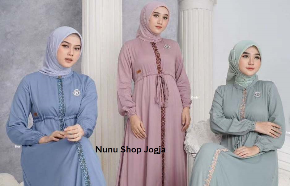 Nunu Shop Jogja menawarkan berbagai koleksi jilbab dengan berbagai bahan dan desain, termasuk jilbab Ar Rafi yang menjadi produk unggulan mereka. Hijab Ar Rafi adalah salah satu merek jilbab ternama yang dihasilkan di Kudus, Jawa Tengah, sehingga keaslian dan kualitasnya dapat dipastikan